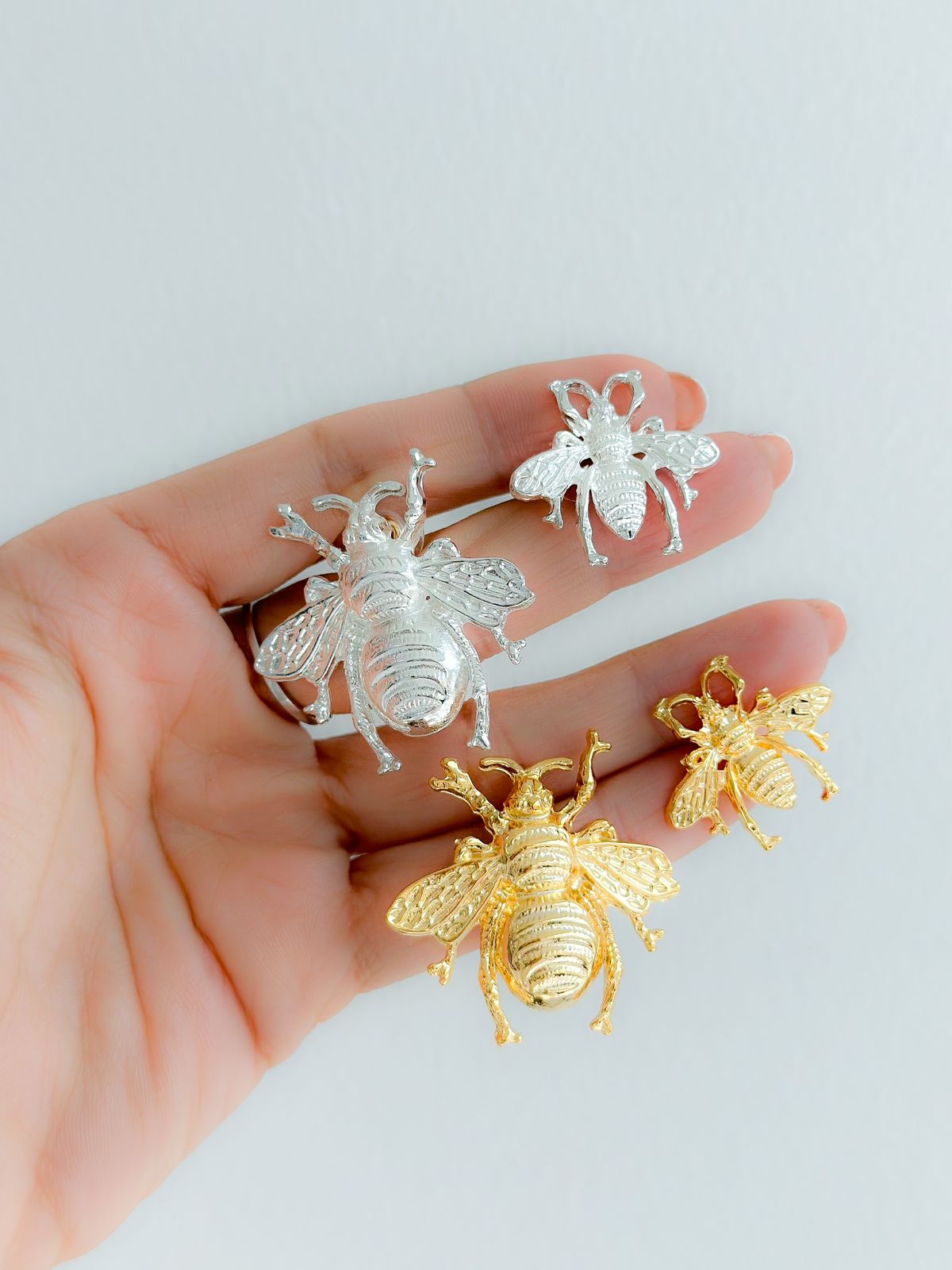 Topos Avispa Pequeño/Plateado