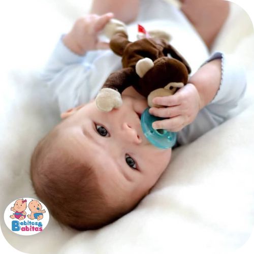 ENTRETENEDOR MUÑECO NOOR NRM19507