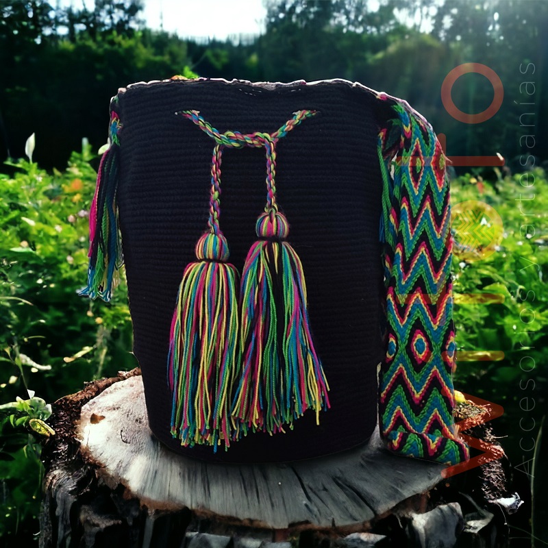 MOCHILA WAYUU NEGRA 7