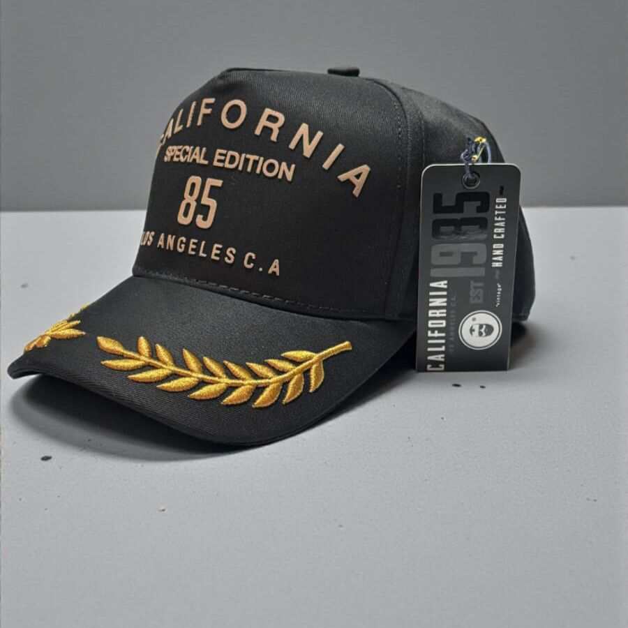 GORRA CALIFORNIA ESPECIAL EDITION 85 NEGRA/DORADA