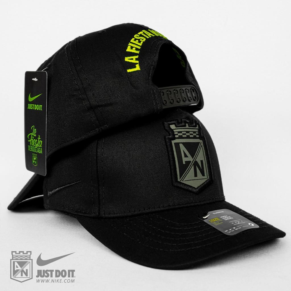 GORRA ATLETICO NACIONAL NEGRA ESCUDO 2