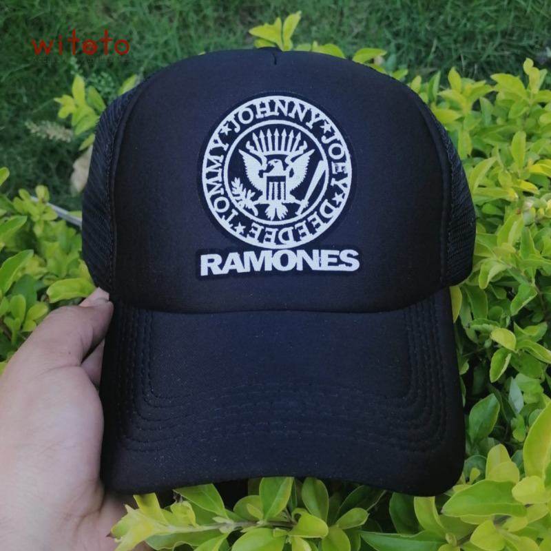 GORRA RAMONES
