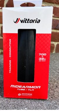 LLANTA RUTA 700X28 RIDEARMOR TUBE/TLR  negra