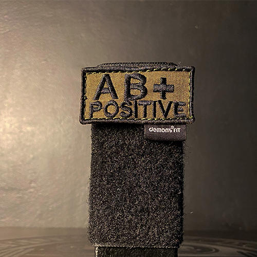 PARCHE TIPO SANGRE AB+