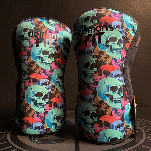 RODILLERAS SKULLS COLORS