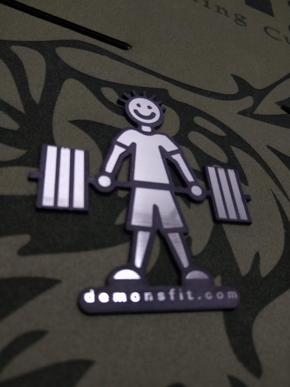 EMBLEMA CHICO DEADLIFT 7.2X7.9 CM