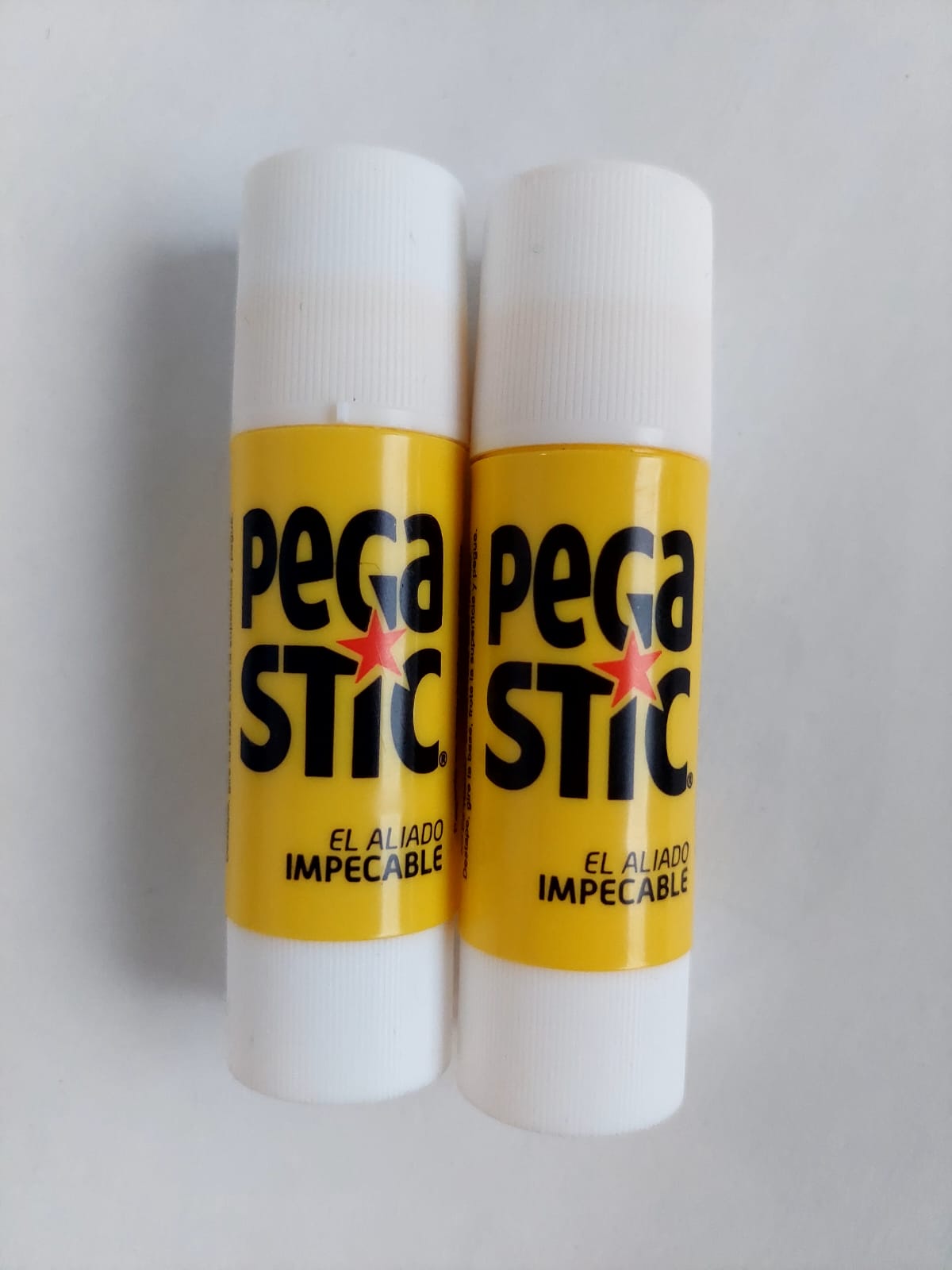 PEGA STICK 10 GRS PEQUENO BDF  57908010