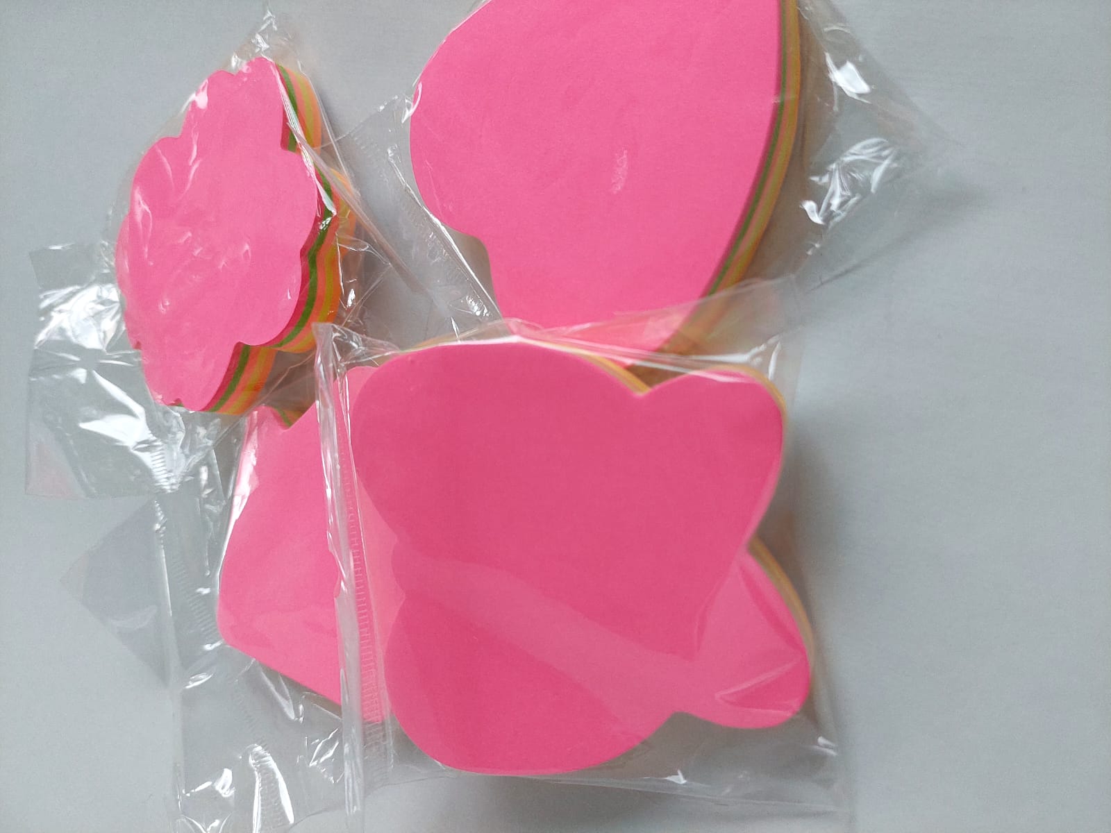 TACO ADHESIVO  388 17  FIGURAS COLOR NE