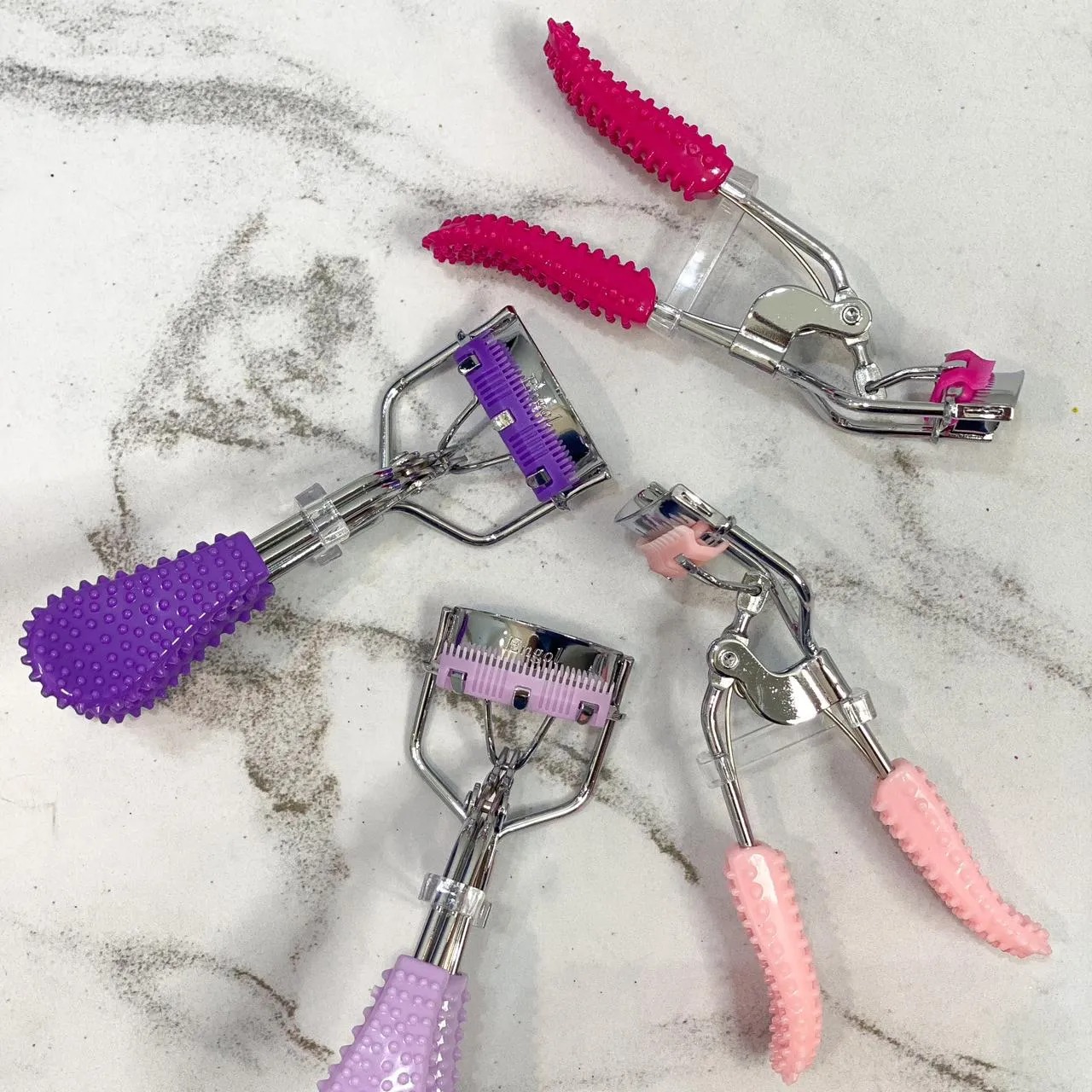 ENCRESPADOR DE PESTAÑAS