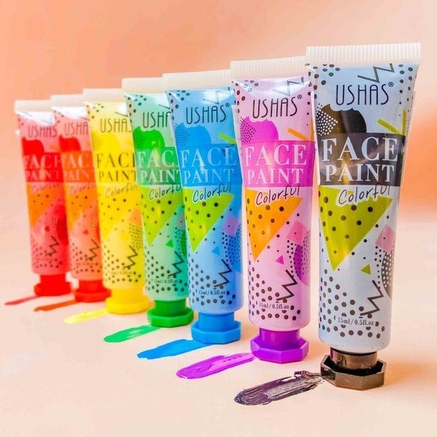 MAQUILLAJE ARTISTICO USHAS