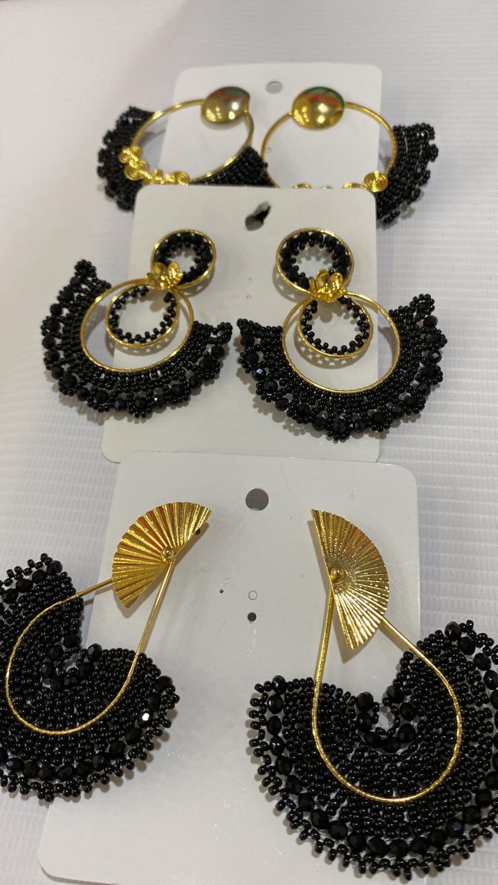 Aretesmultidiseño aro grande negro