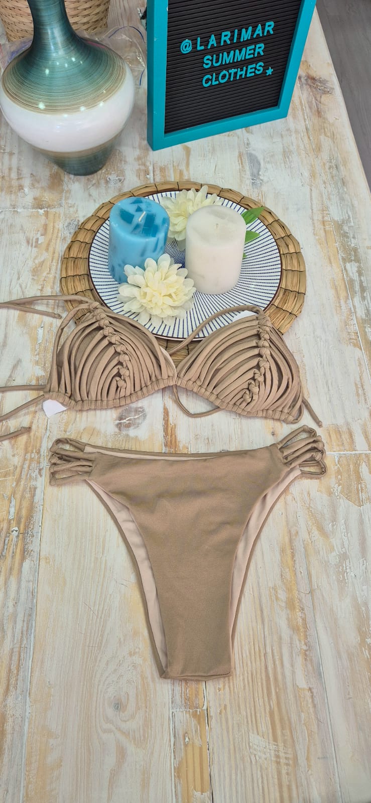 Bikini dorado cuerdas