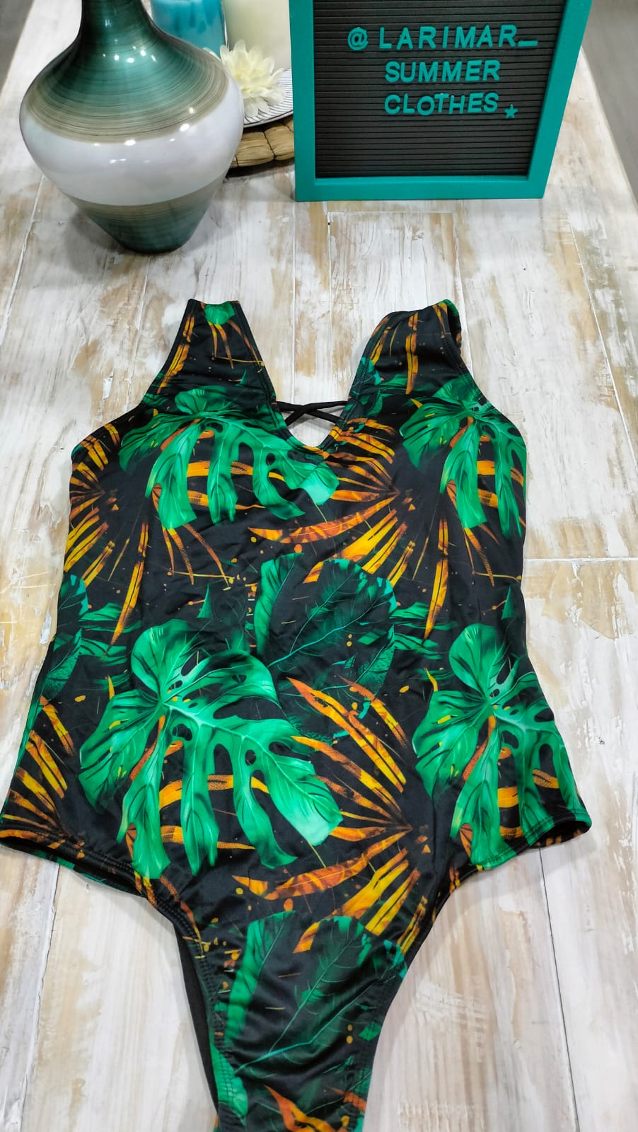 Enterizo hojas verde dorado