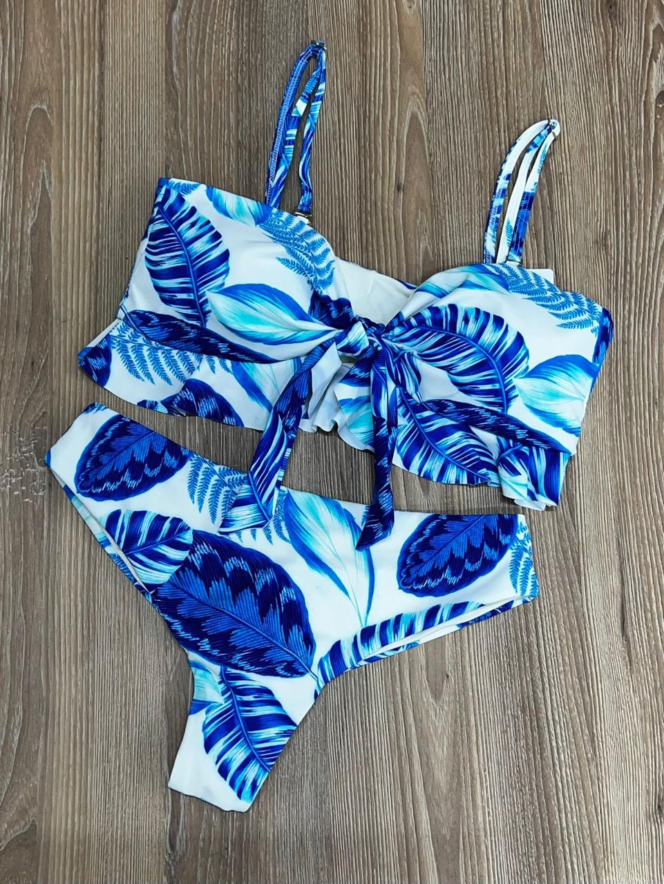 Bikini estraple copa blanco estampado hojas azules + panty tiro alto