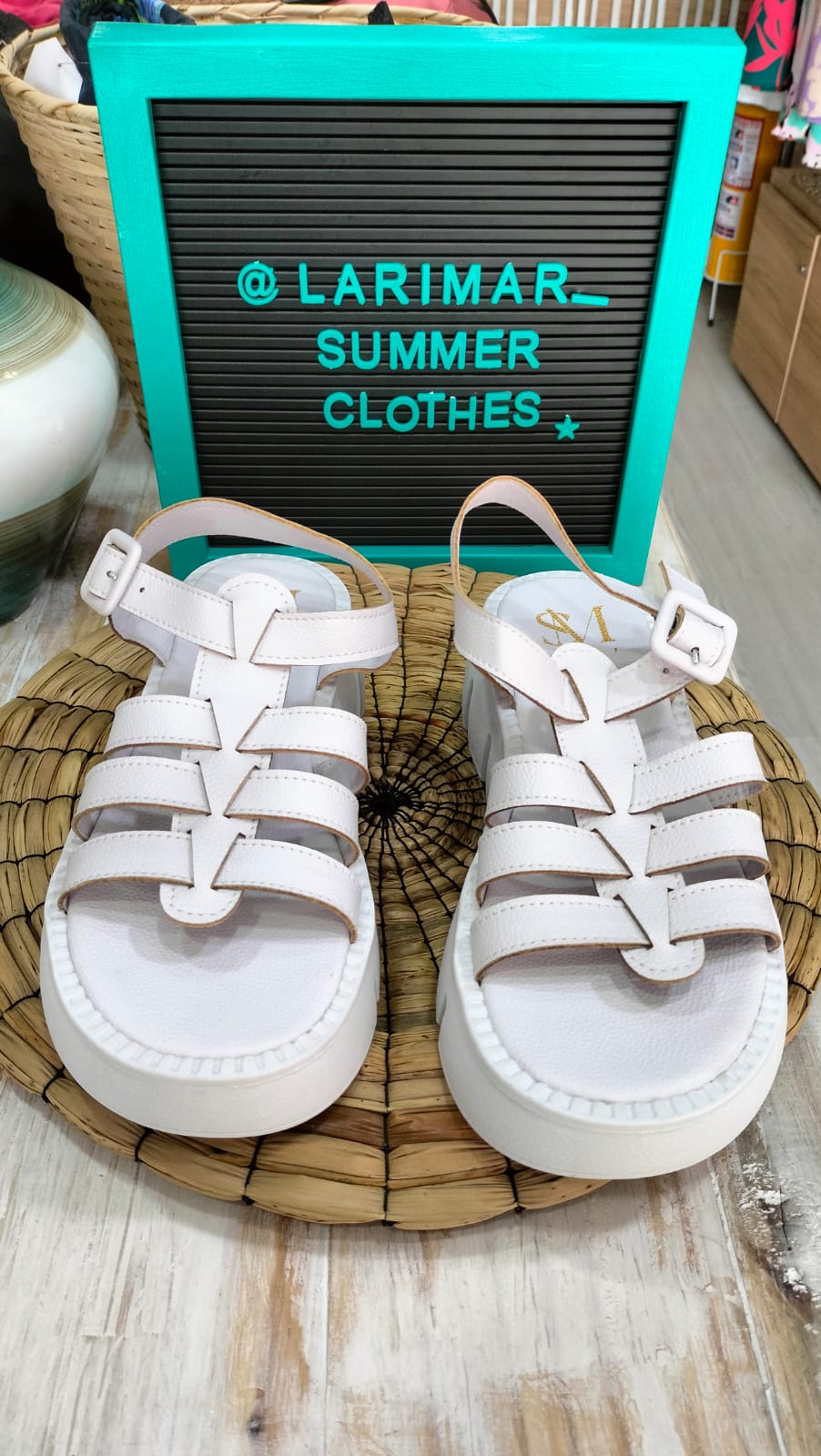 sandalia plataforma blanca cuatro tiras