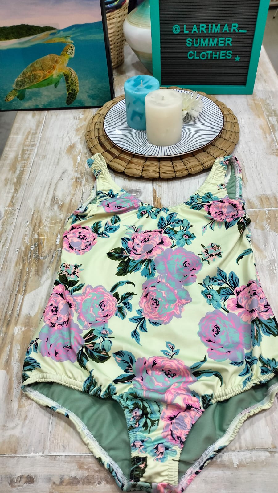 Enterizo basico estampado rosas fucsias-verde menta