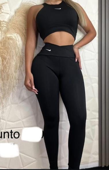 Conjunto top y licra suplex