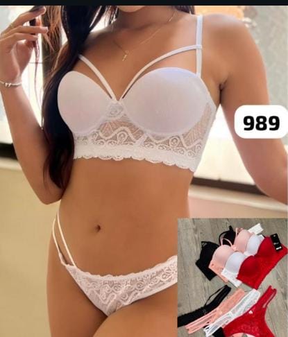 Conjunto 989 Copa varilla y push up detalles encaje