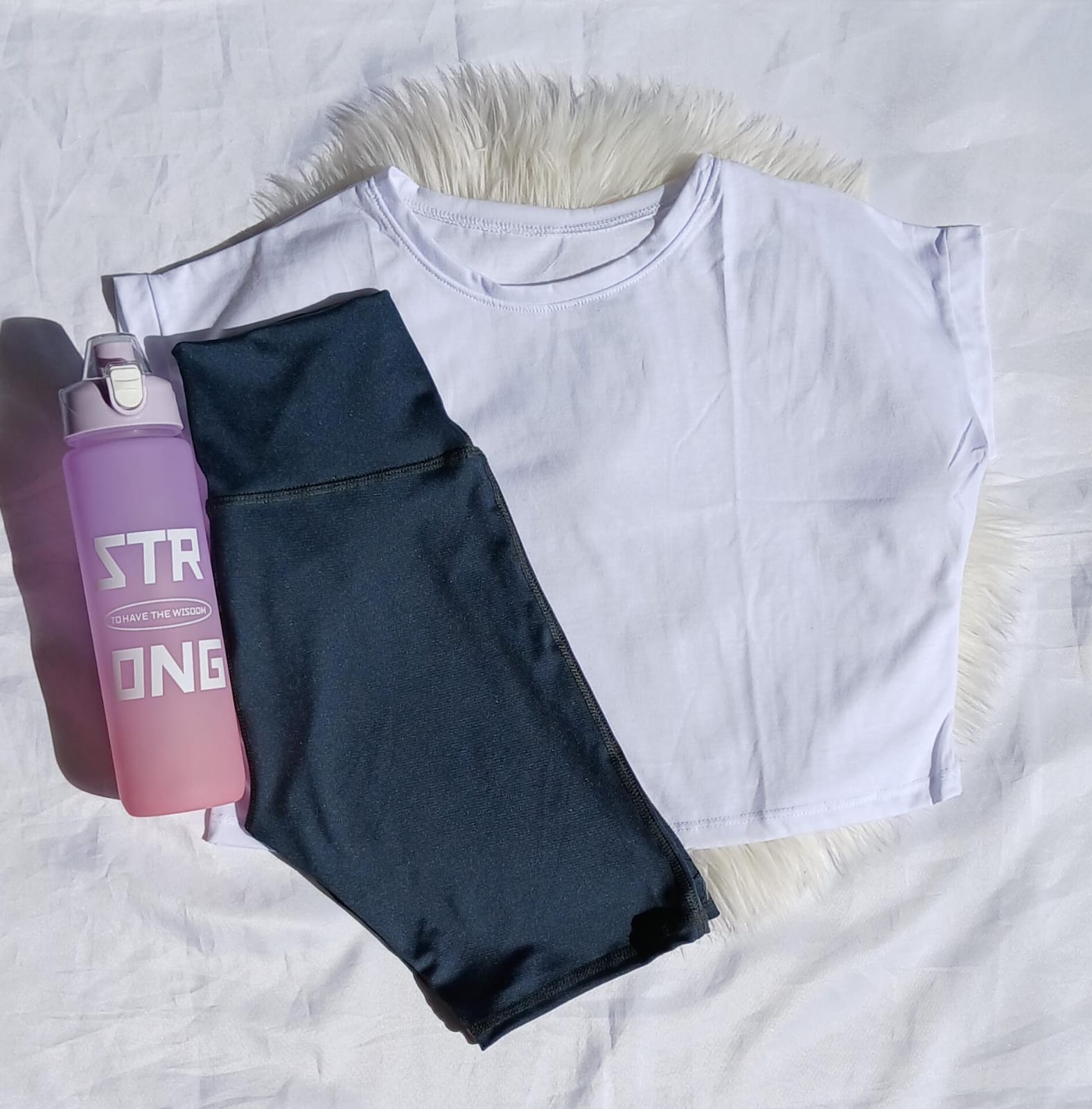 CONJUNTO DEPORTIVO BIKER AZUL CAMISETA BLANCA