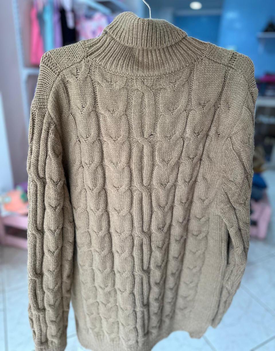 Buzo cuello tortuga 1