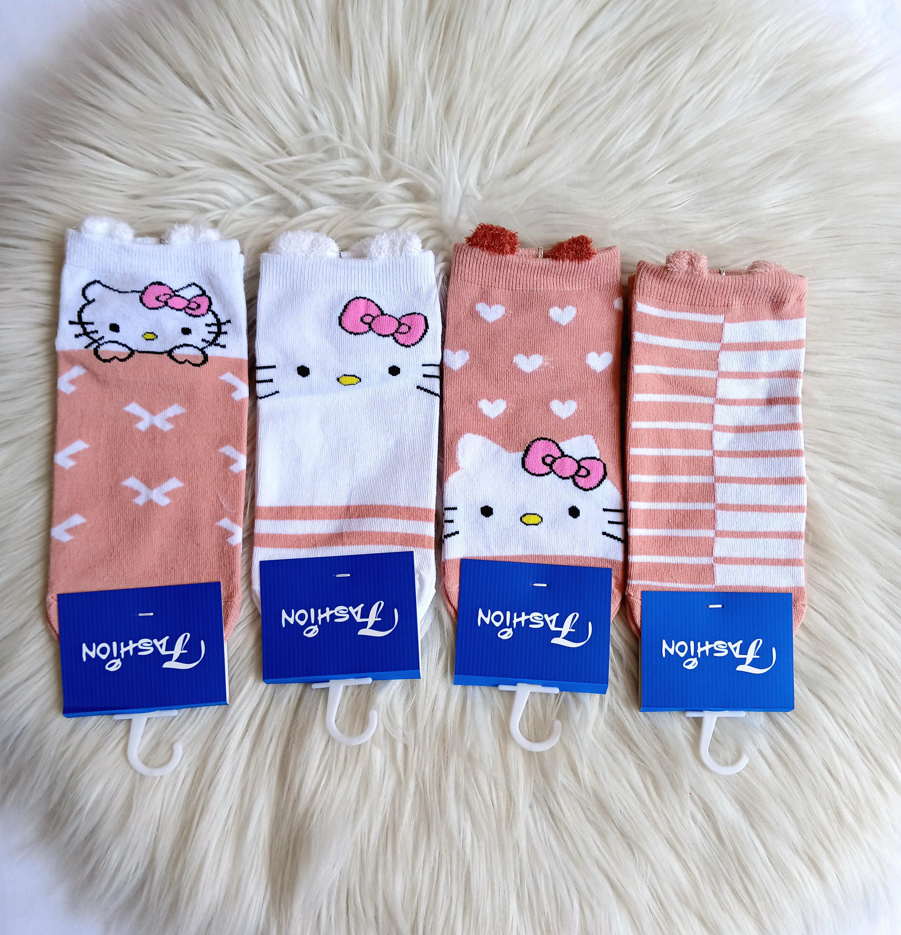 MEDIAS BORDADO HELLO KITTY 14CM035