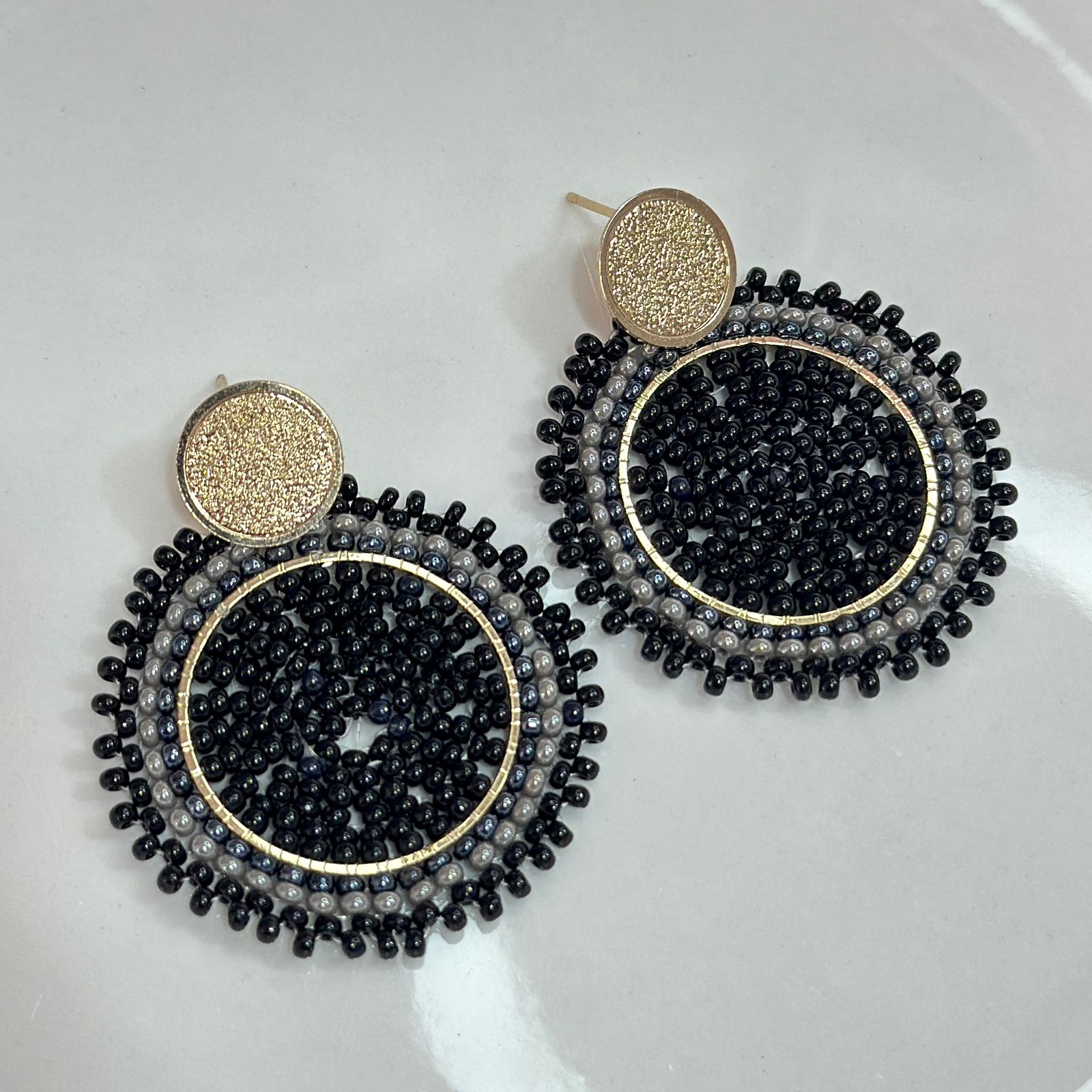 ARETES TEJIDOS MOSTACILLA DA047