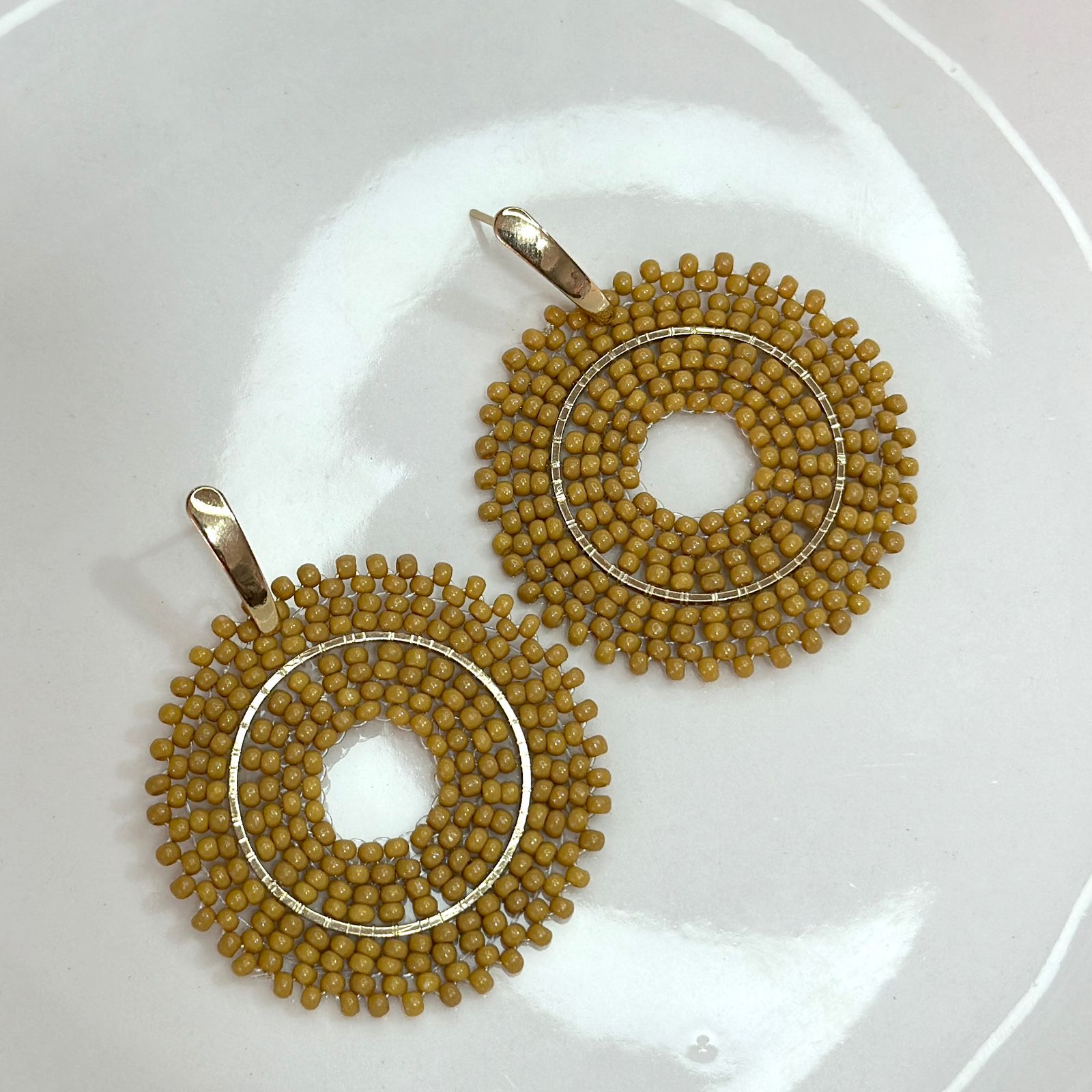 ARETES TEJIDOS MOSTACILLA DA050