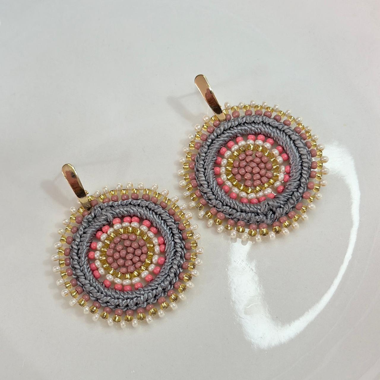 ARETAS TEJIDAS MOSTACILLA DA073