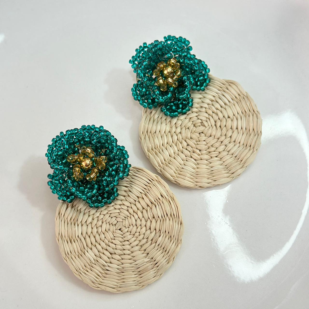 ARETAS TEJIDAS MOSTACILLA DA080