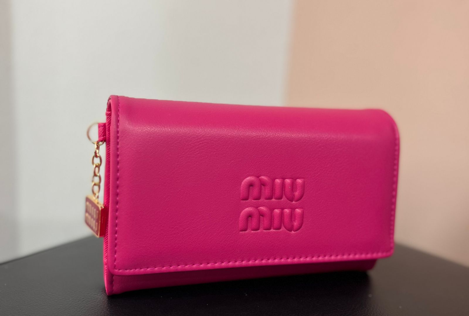BILLETERA MEDIANA MIU MIU 25006