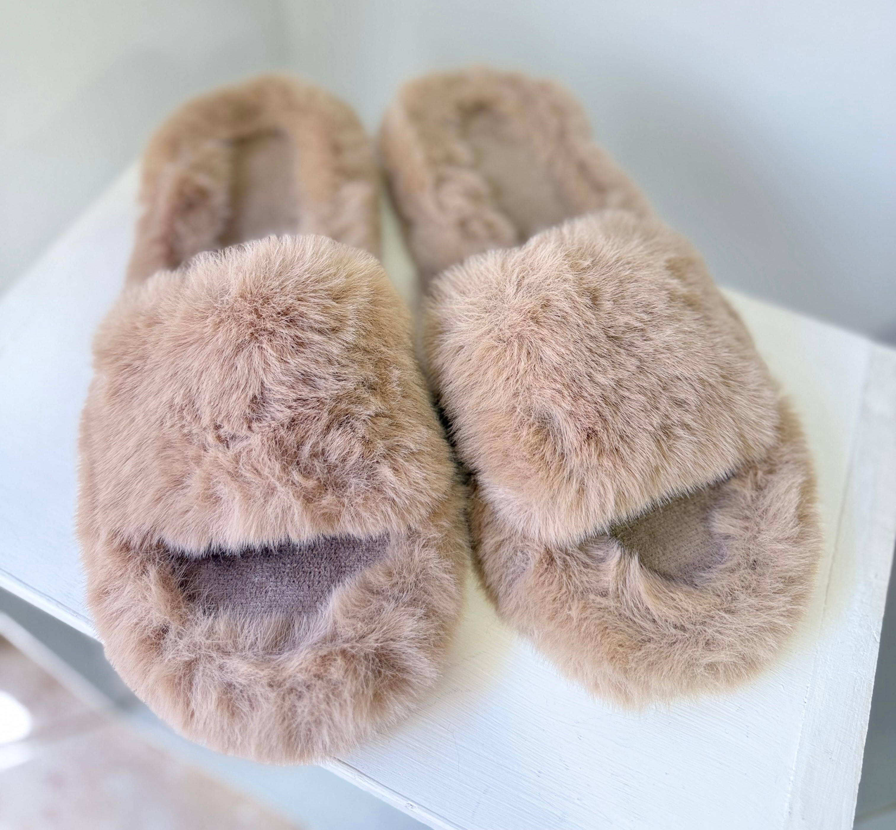 PANTUFLAS PELUDAS UNICOLOR MIIA 509