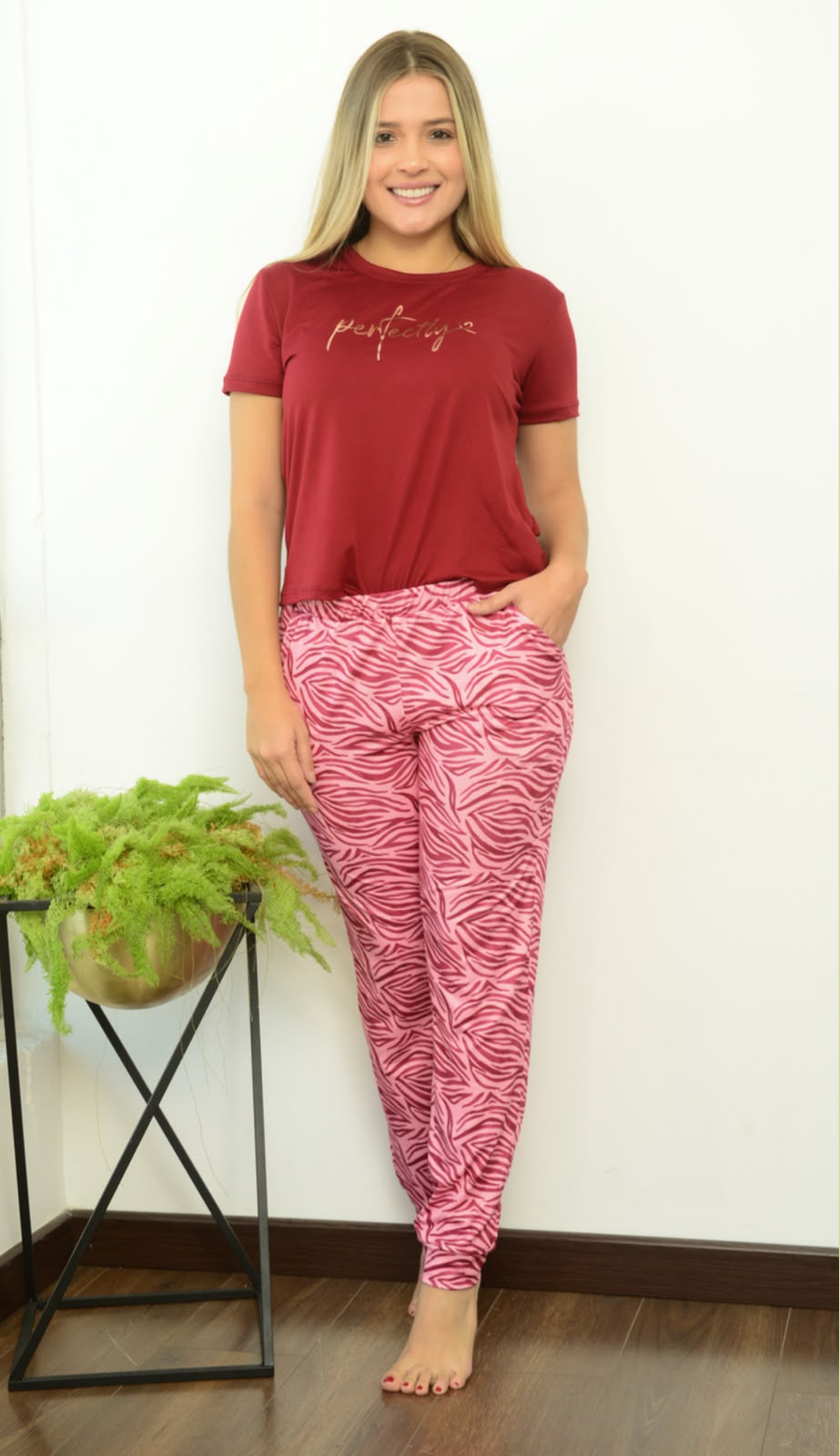 PIJAMA JOGGER ANIMAL PRINT  VINO ROSA DF2297