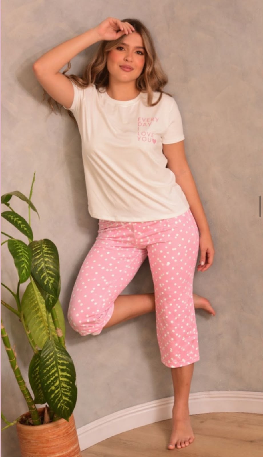 PIJAMA CAPRI PUNTOS ROSA DF2310