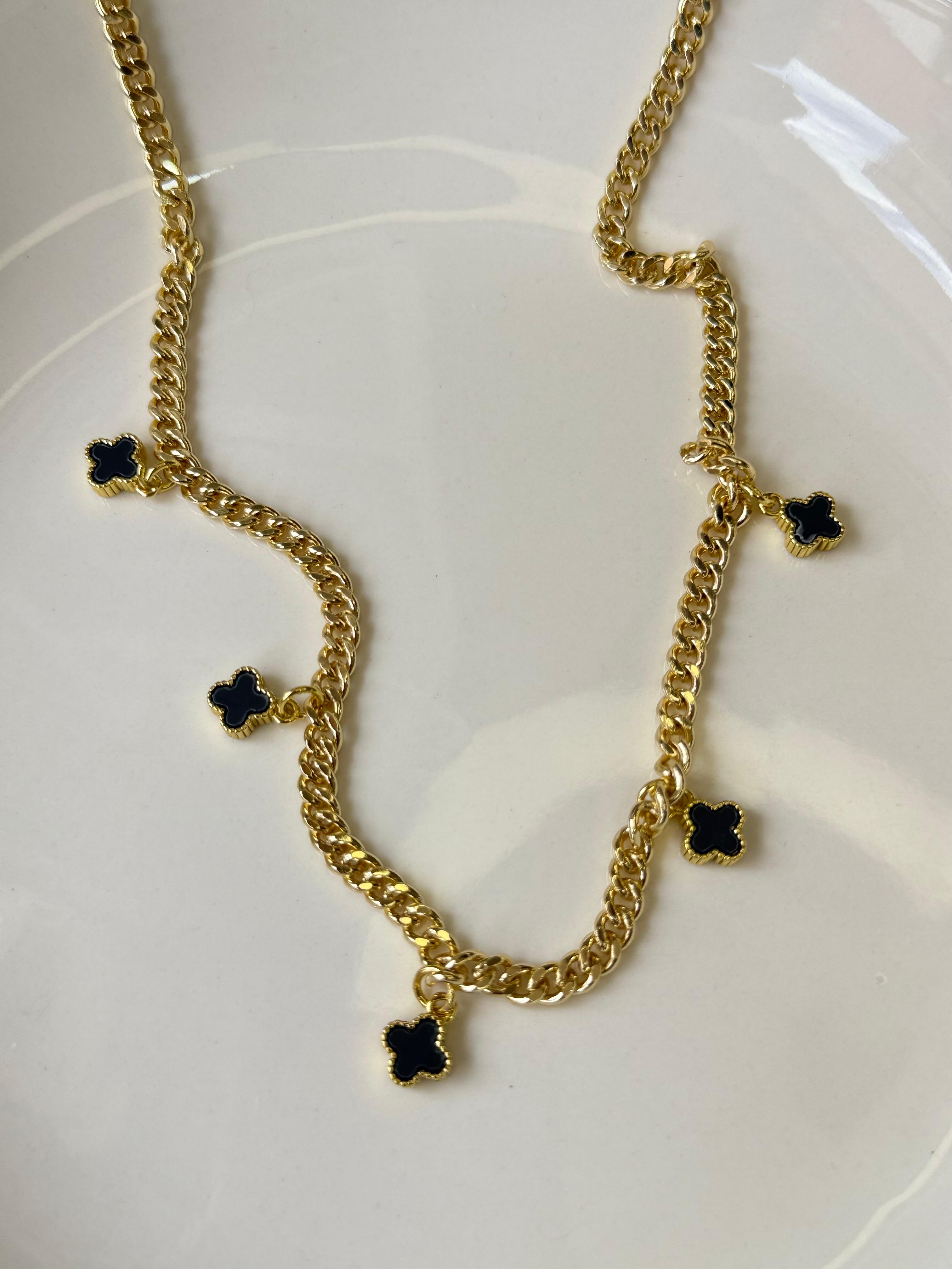 COLLAR TREBOL NEGRO 732601