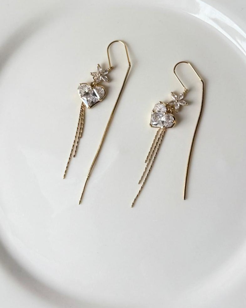 ARETES LARGOS CORAZON DORADO MA21326