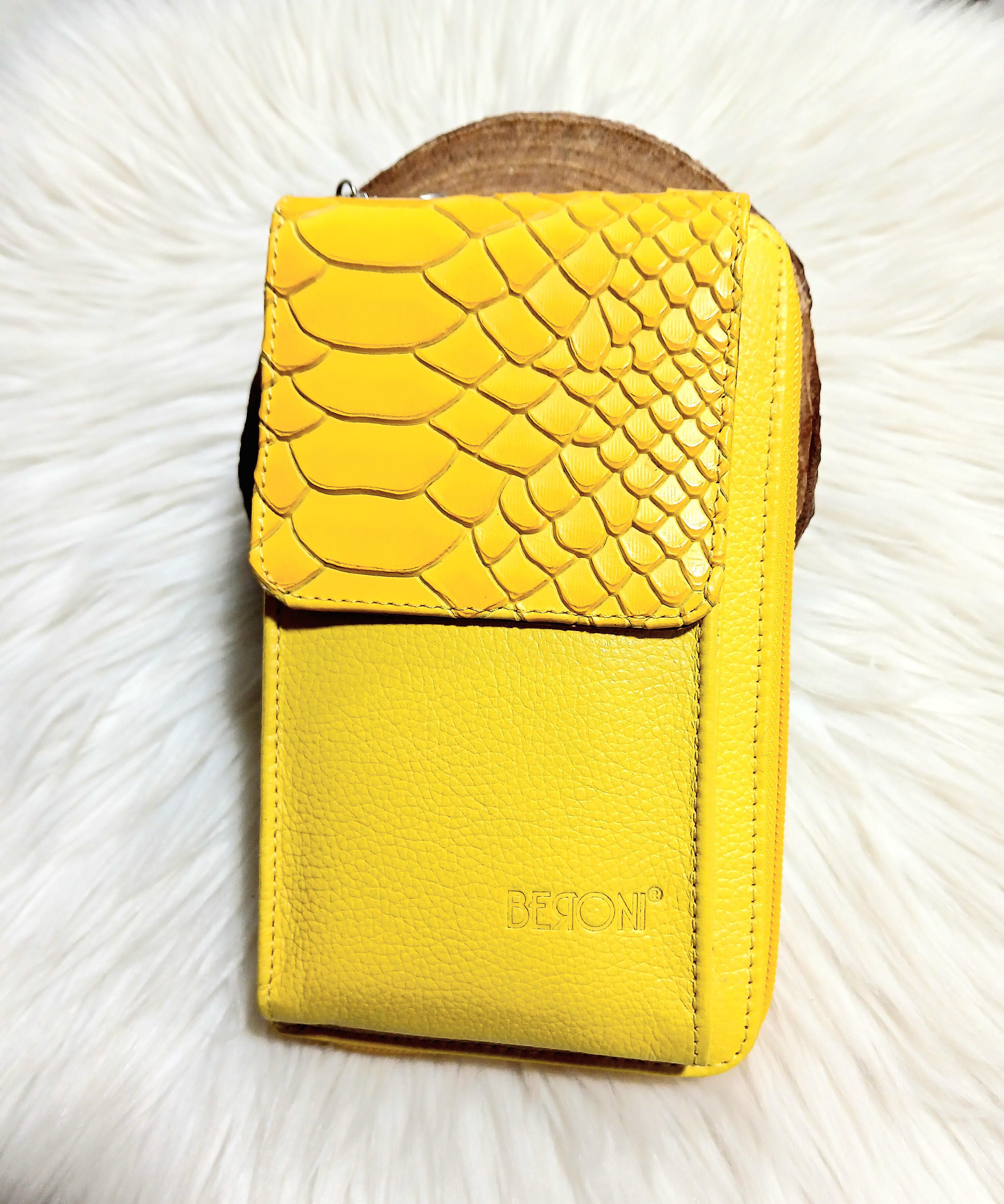 Porta celular cuero