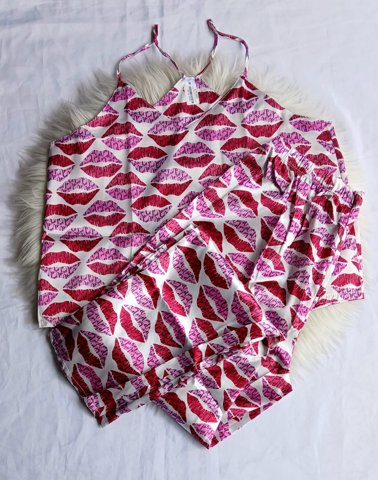 Pijama satin pantalon tiras estampado besos
