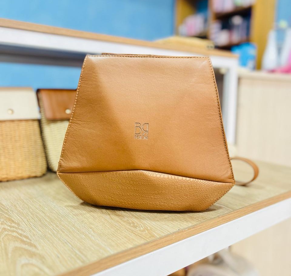 Morral Cuero cuadrado