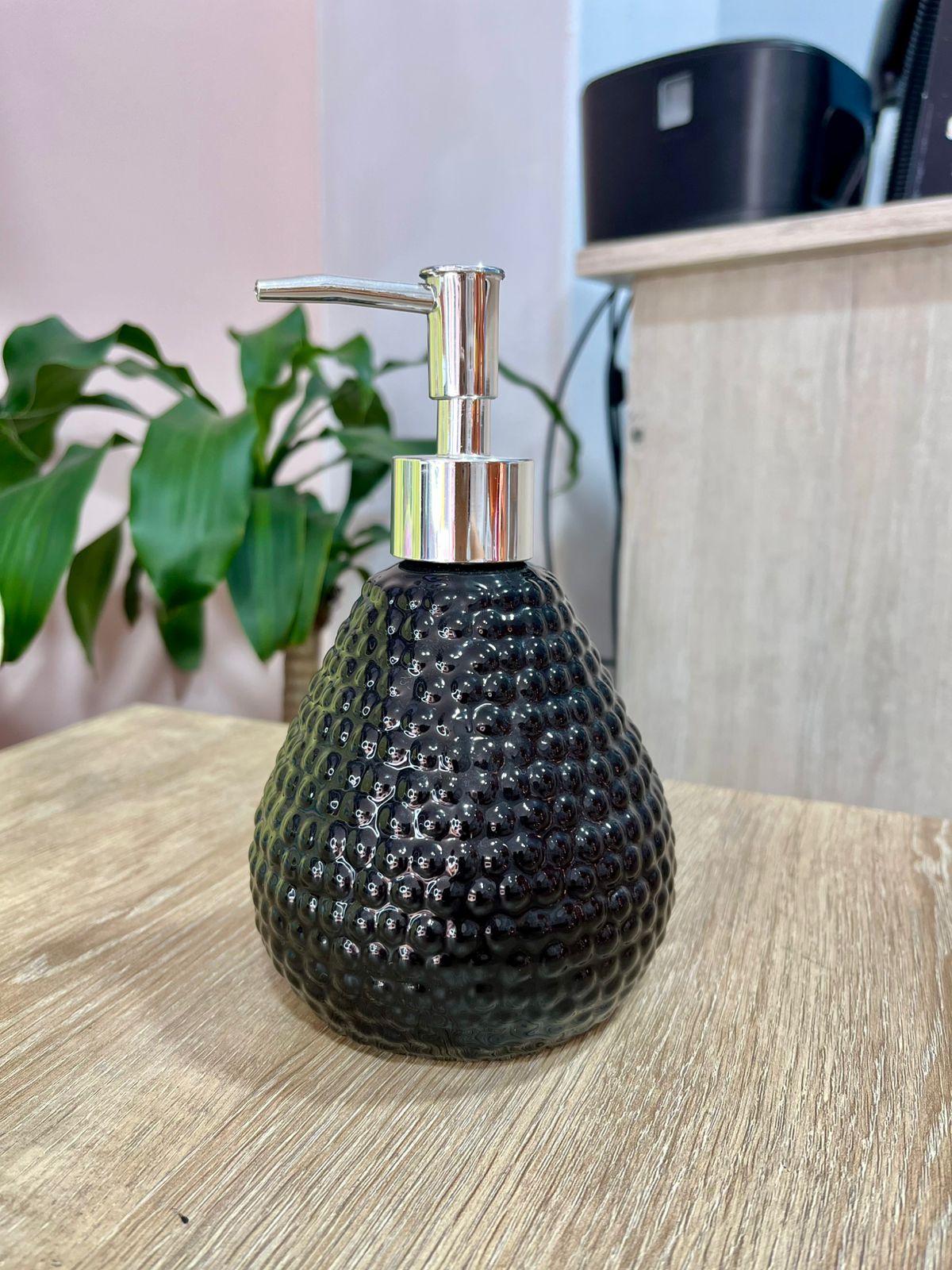 Dispensador de jabon negro