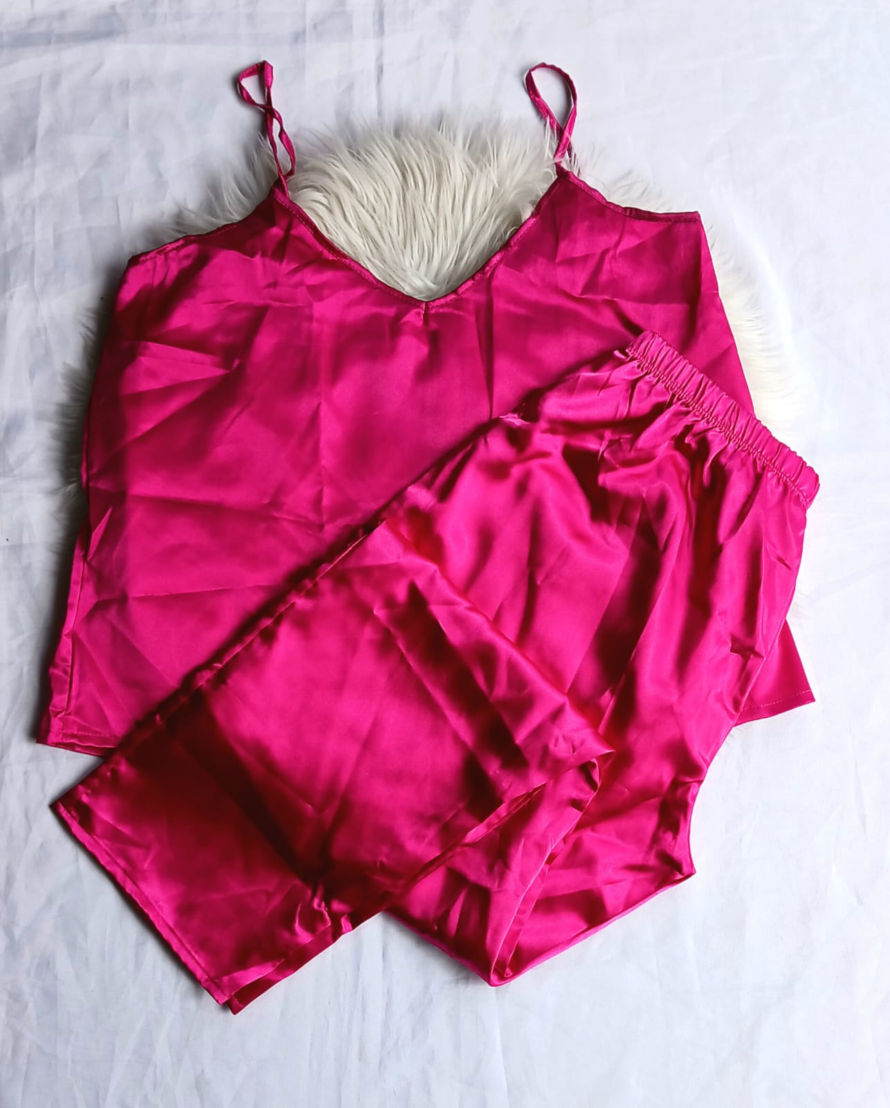 Pijama satin pantalon tiras unicolor fucsia