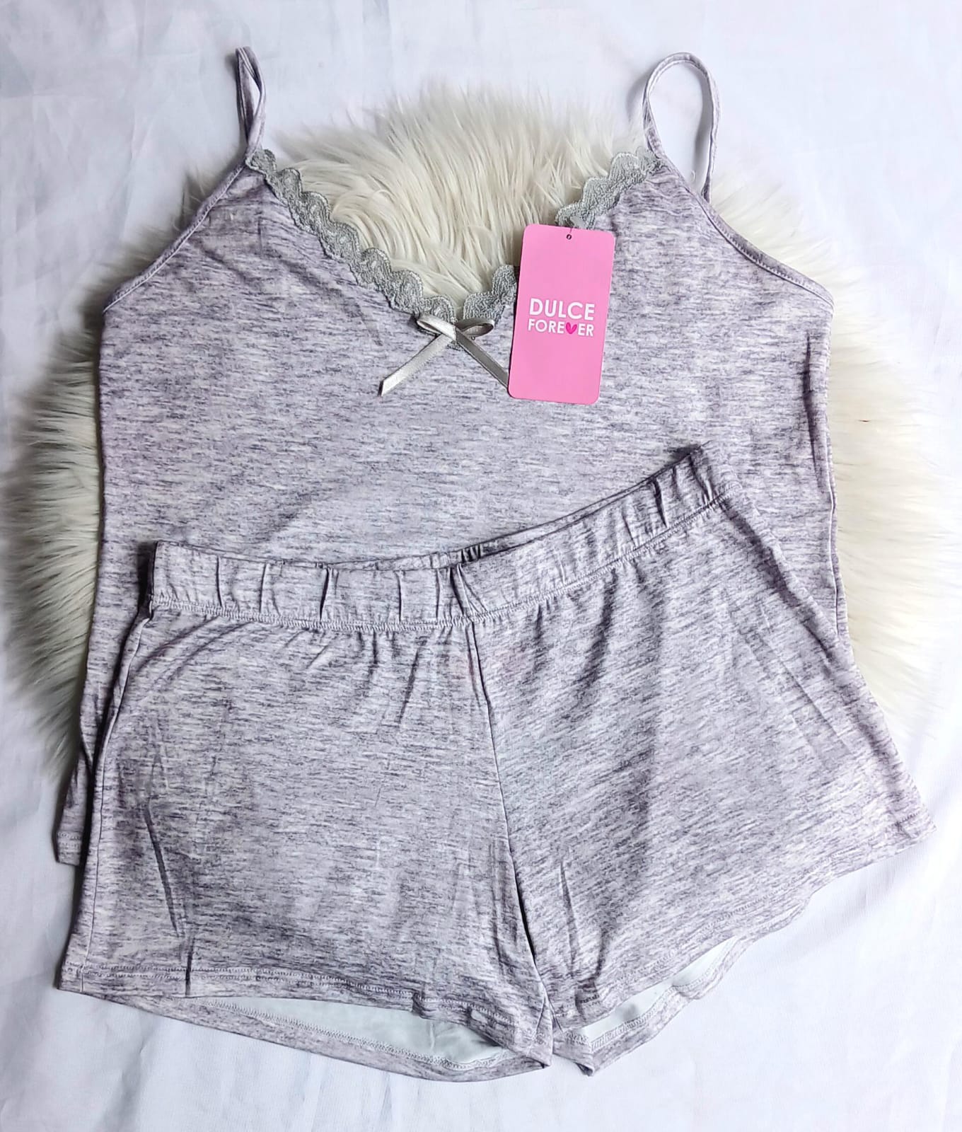 Pijama short unicolor blusa tiras gris