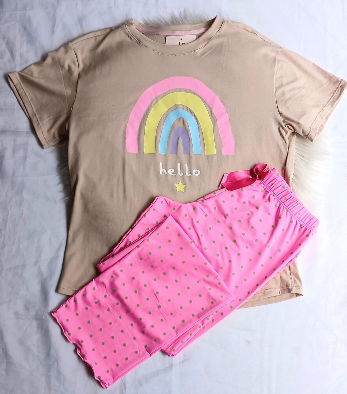 Pijama pantalon rosado puntos blusa café