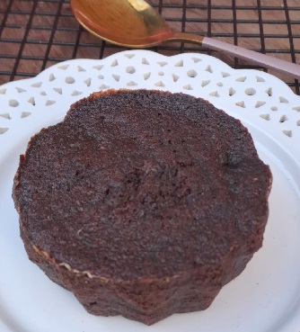 Caserita de torta negra