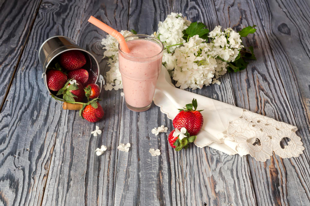 Jugo de Arándano y Fresa con Base de Crema de Coco