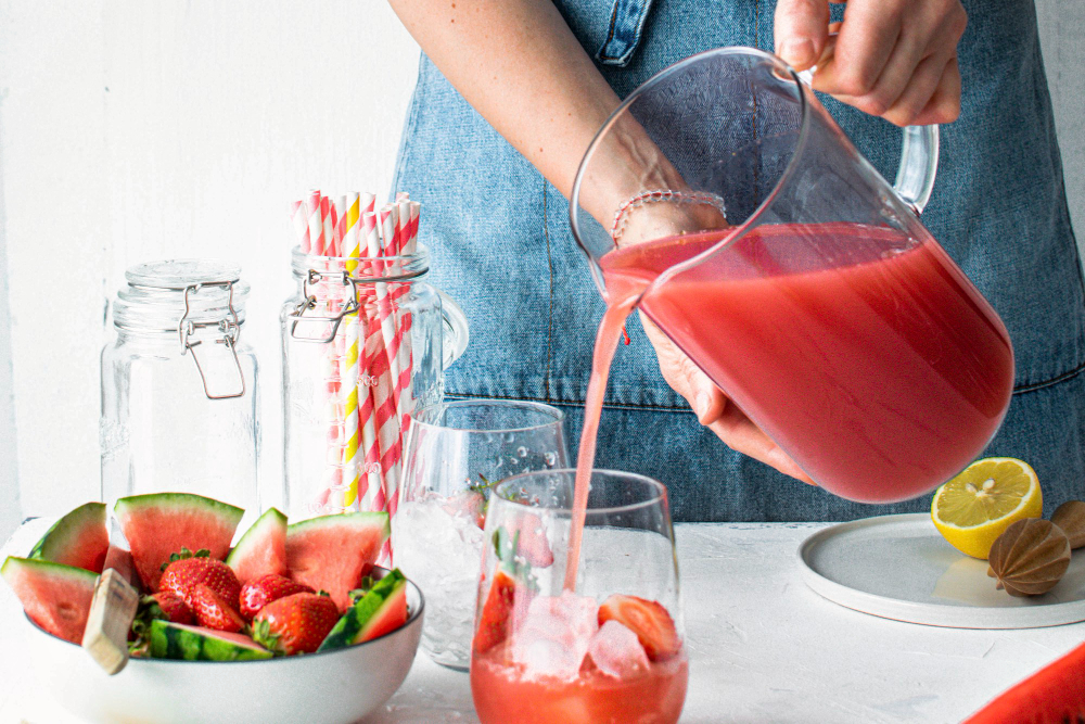 Jarra de agua con 1 fruta