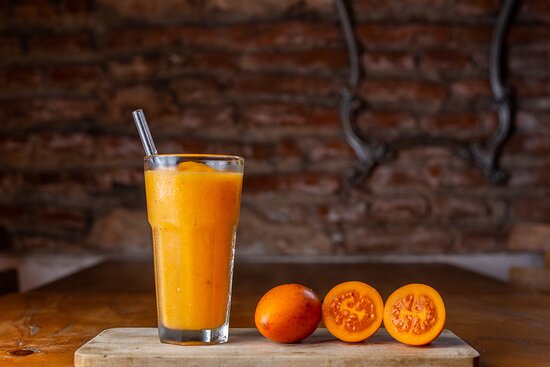 Agua de tomate de árbol