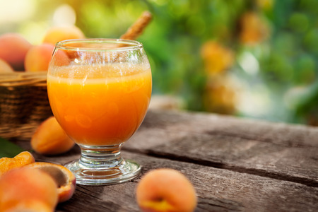 Jugo de tomate de árbol con leche