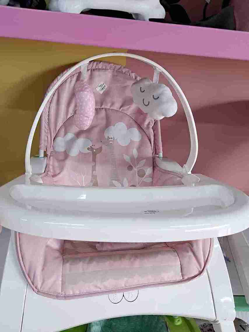 SILLA ROSADA MESEDORA