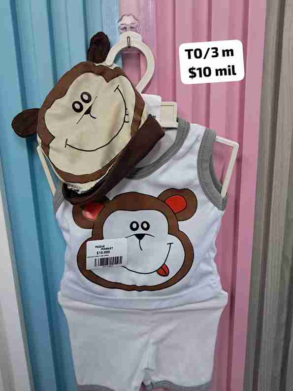 CONJUNTO MONO COM GORRO