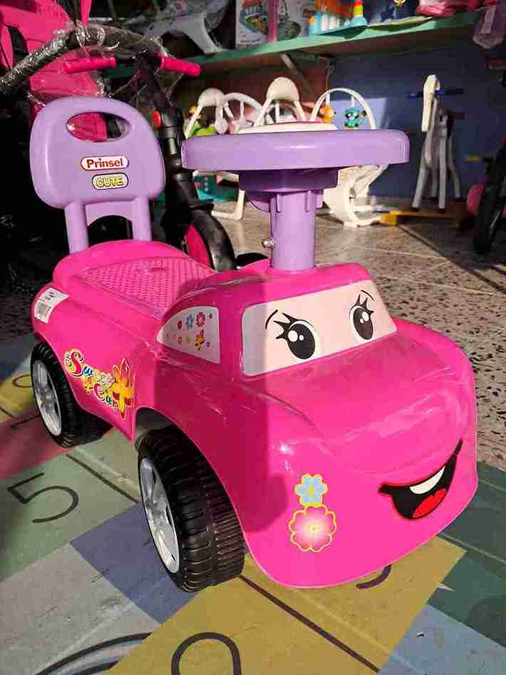 CARRO ROSA DE IMPULSO